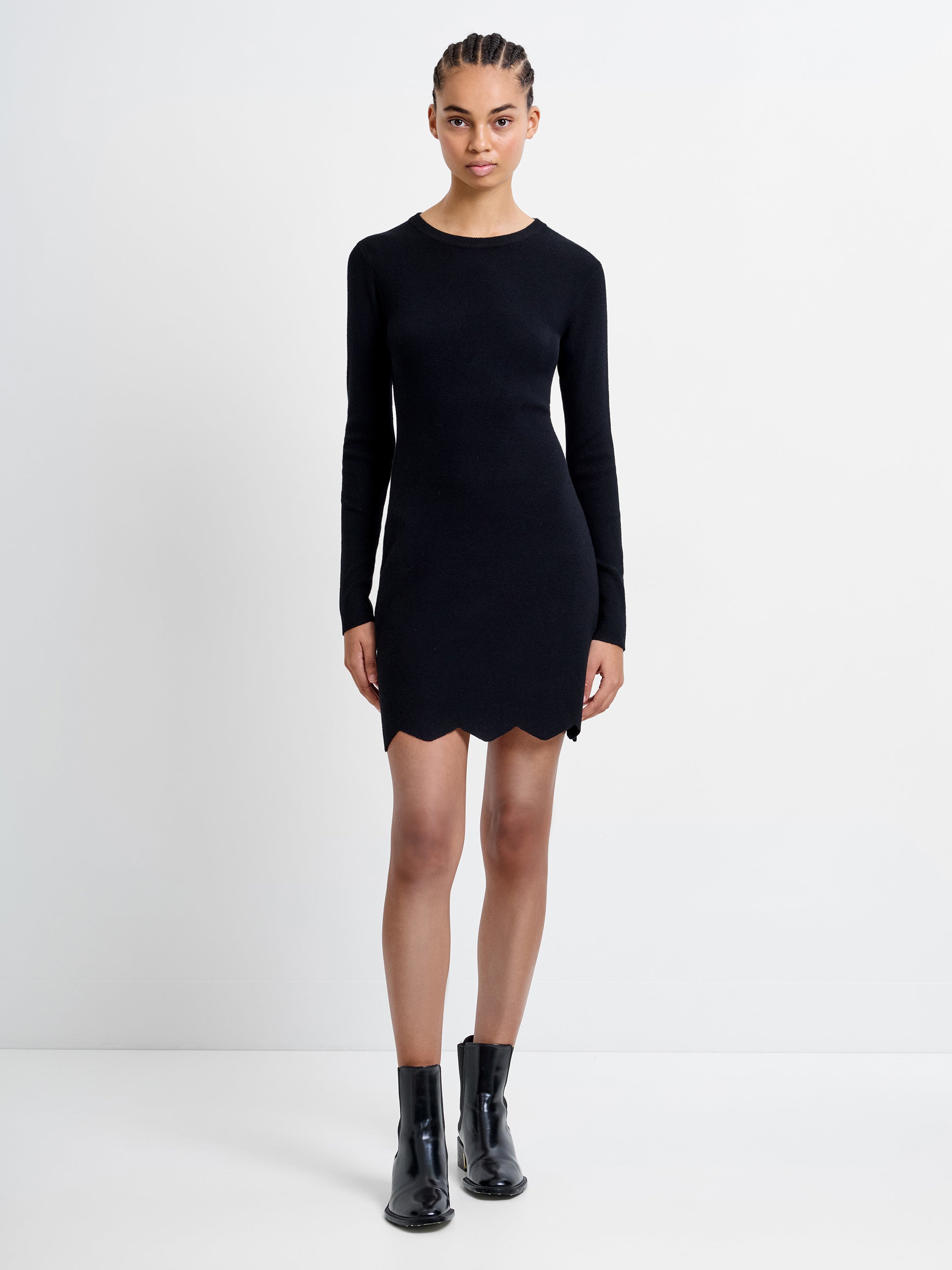 Cosy Knit Scallop Hem Long Sleeve Dress