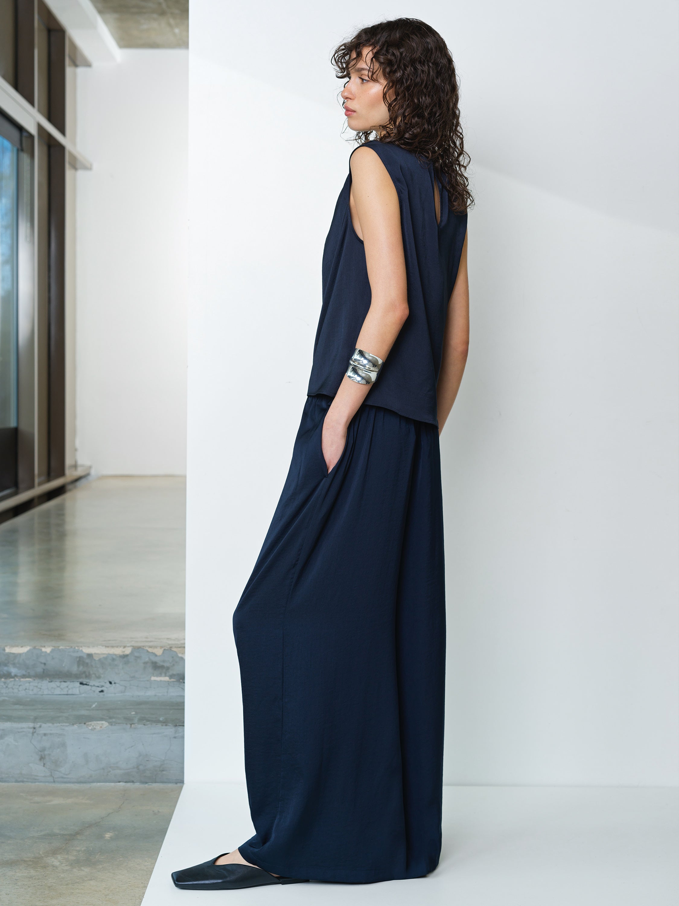 Damasco Air Flow Sleeveless Cowl Neck Navy Top