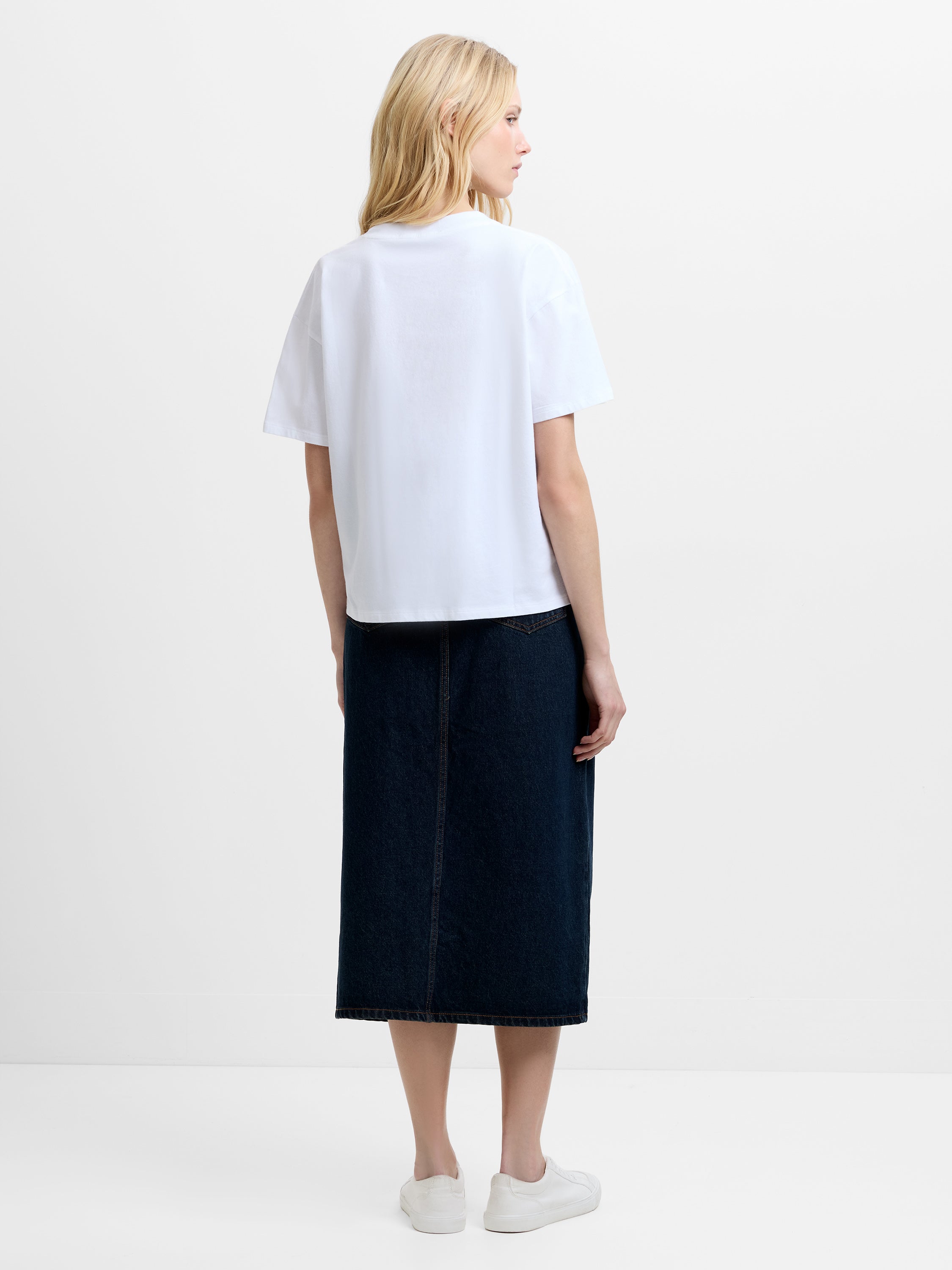 Flower Market Peached Cotton White Graphic T-Shirt