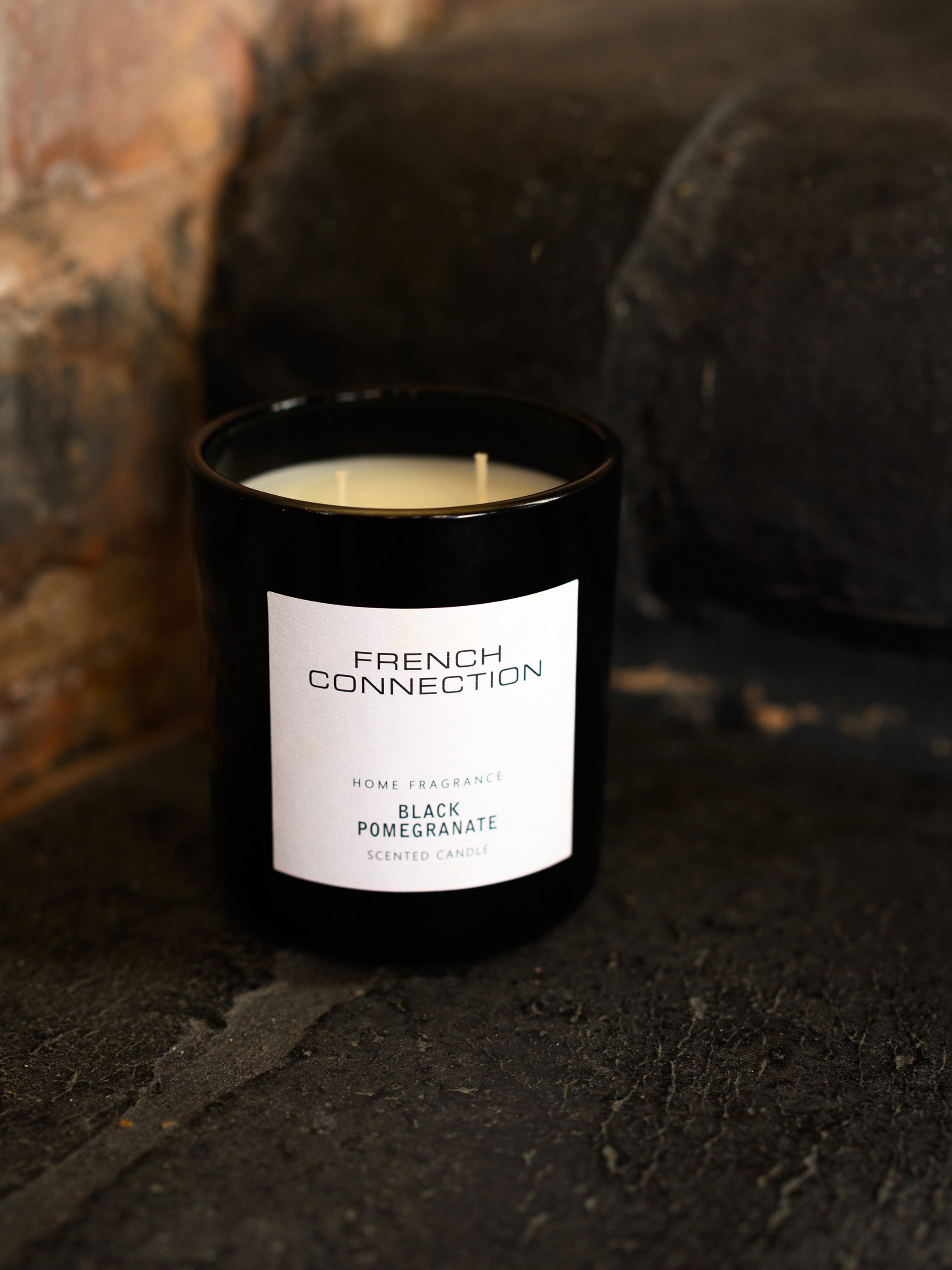 Black Pomegranate Classic 251g Candle