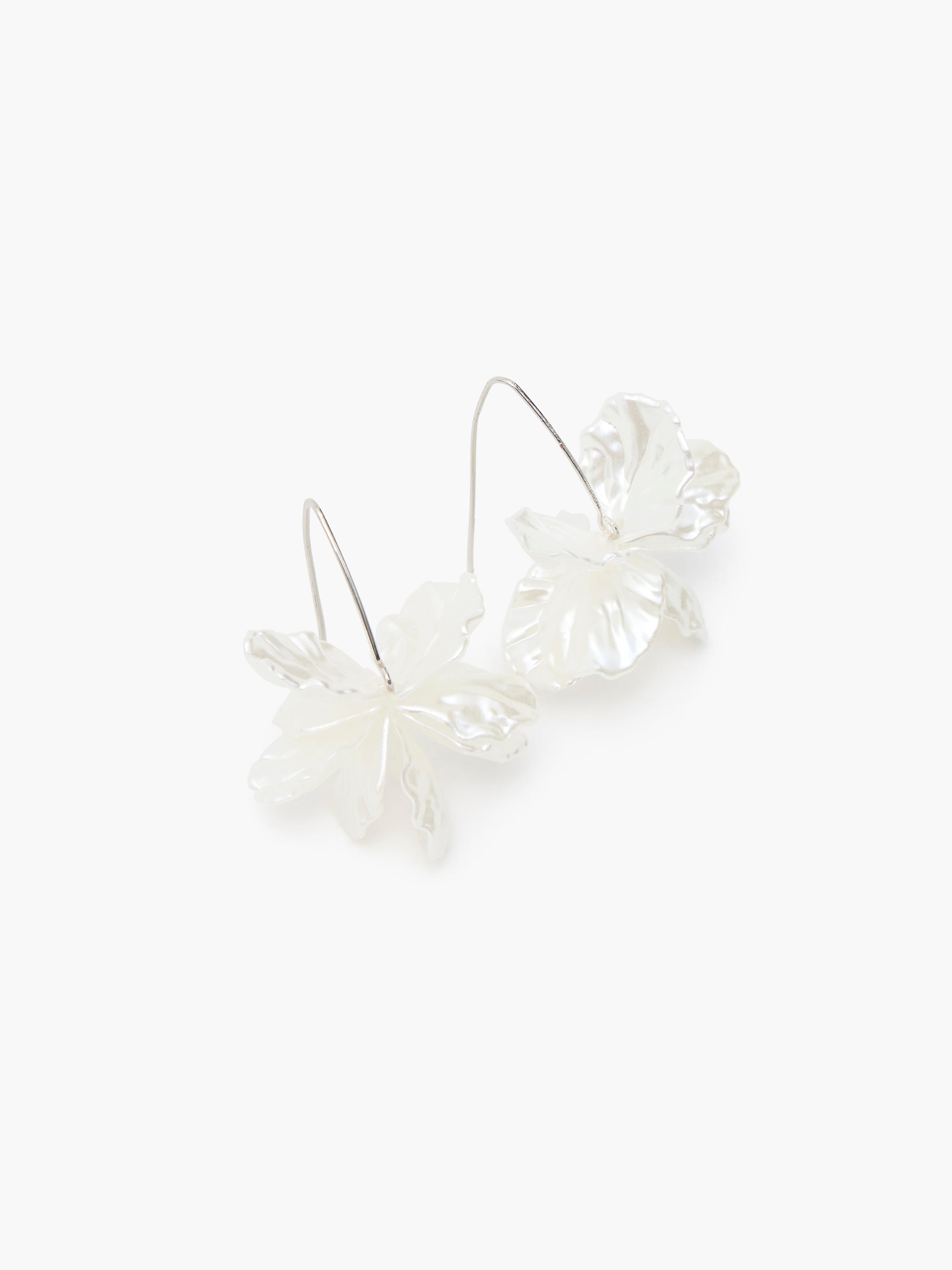 Pearl Petals Threader Earrings