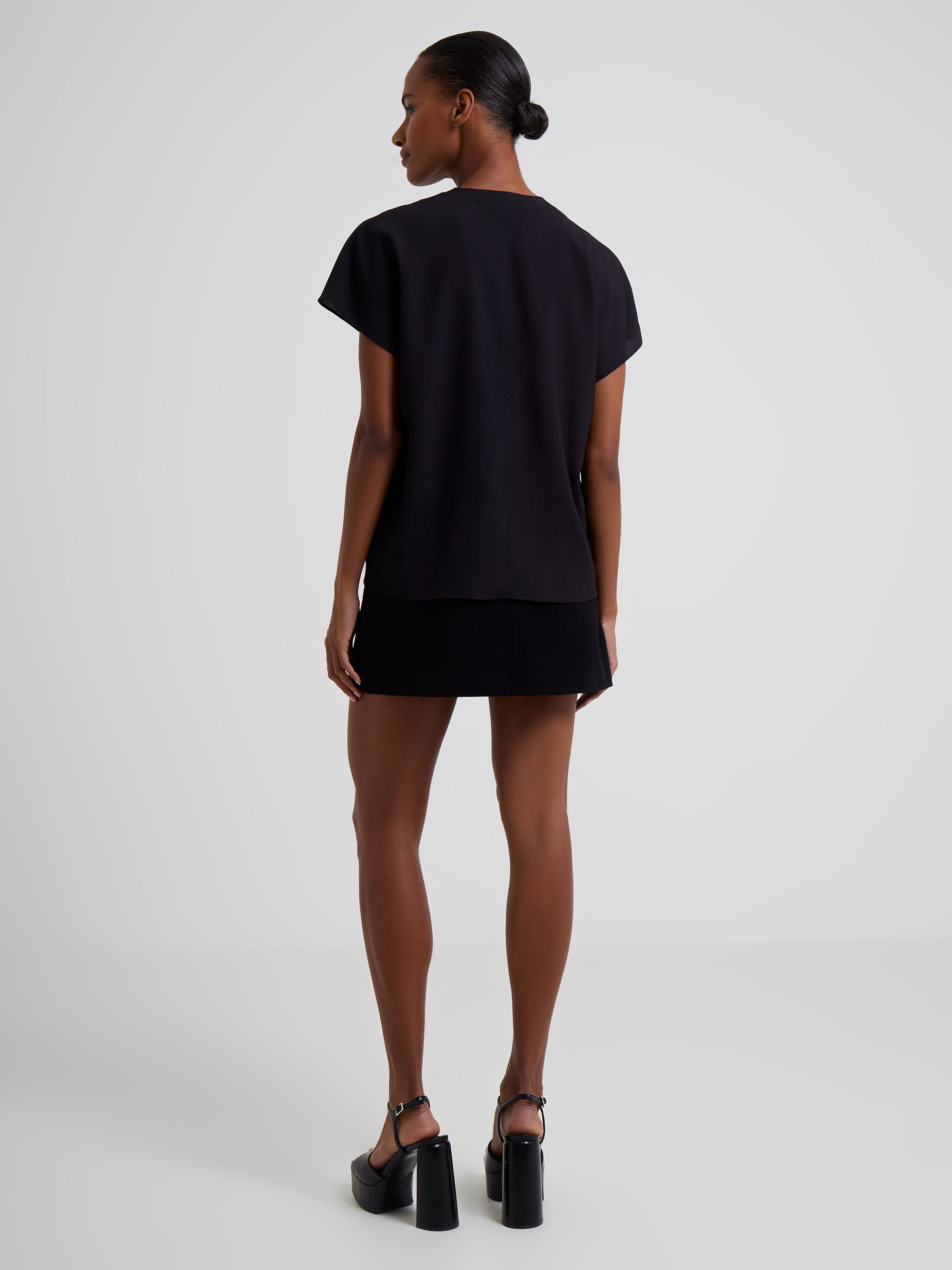 Crepe Light Crew Neck Top