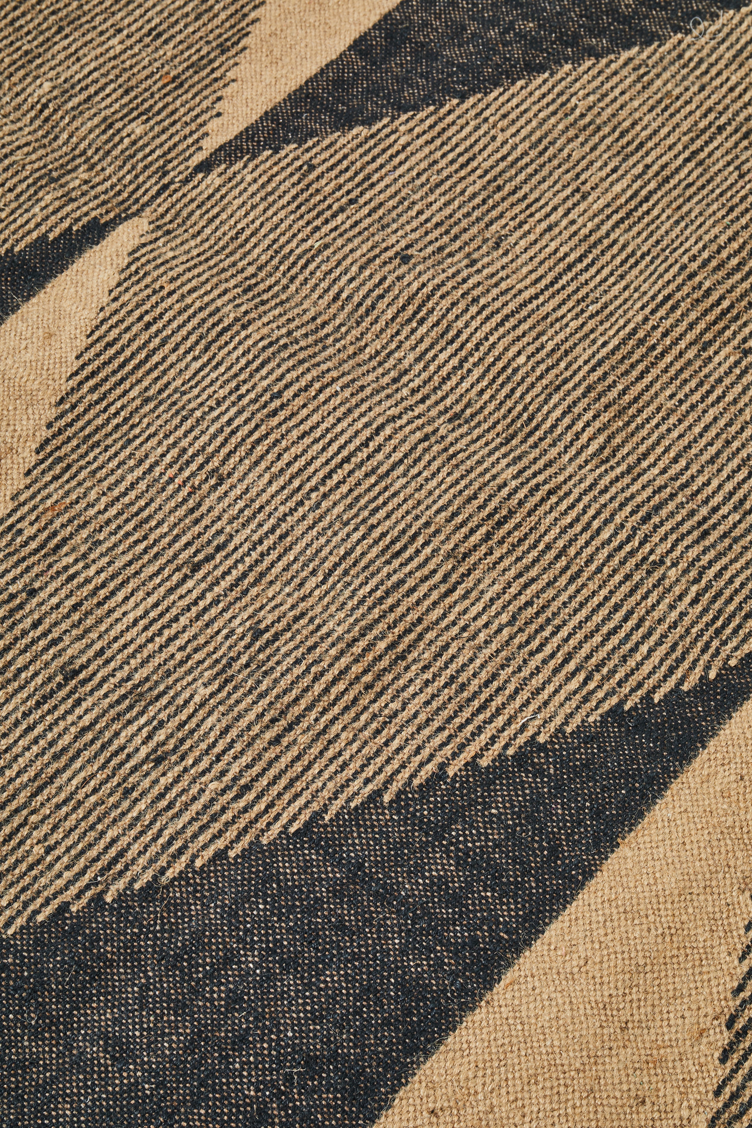 aztec geometric jute rug natural/grey